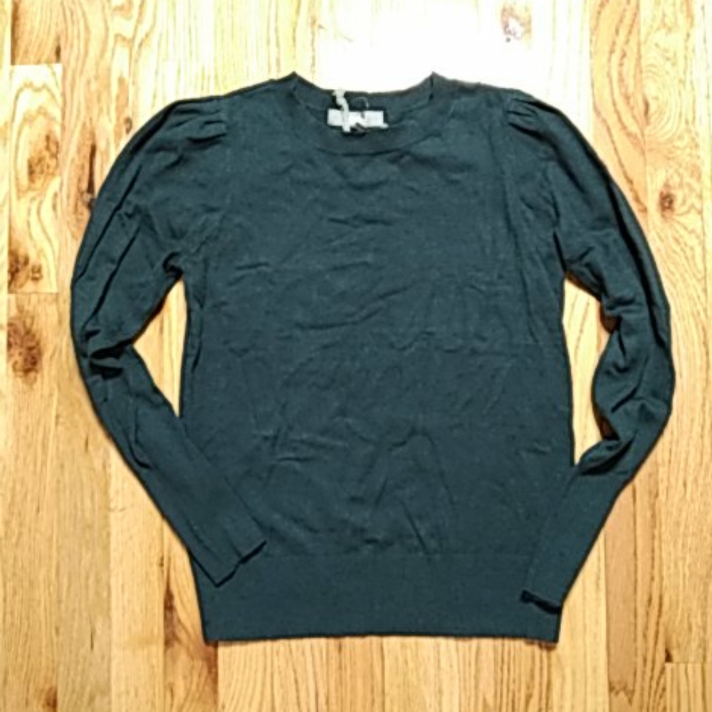 NWT Soft Pullover Sweater